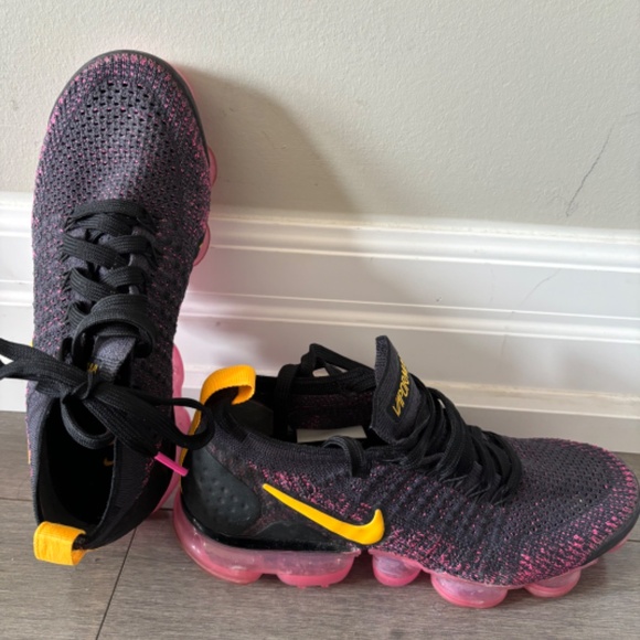 Ladies size 6 vapour max - Picture 1 of 6